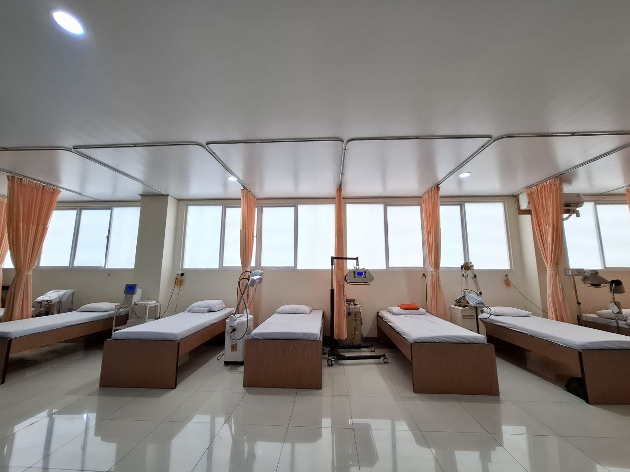 Ruang Fisioterapi Rumah Sakit Yos Sudarso Padang