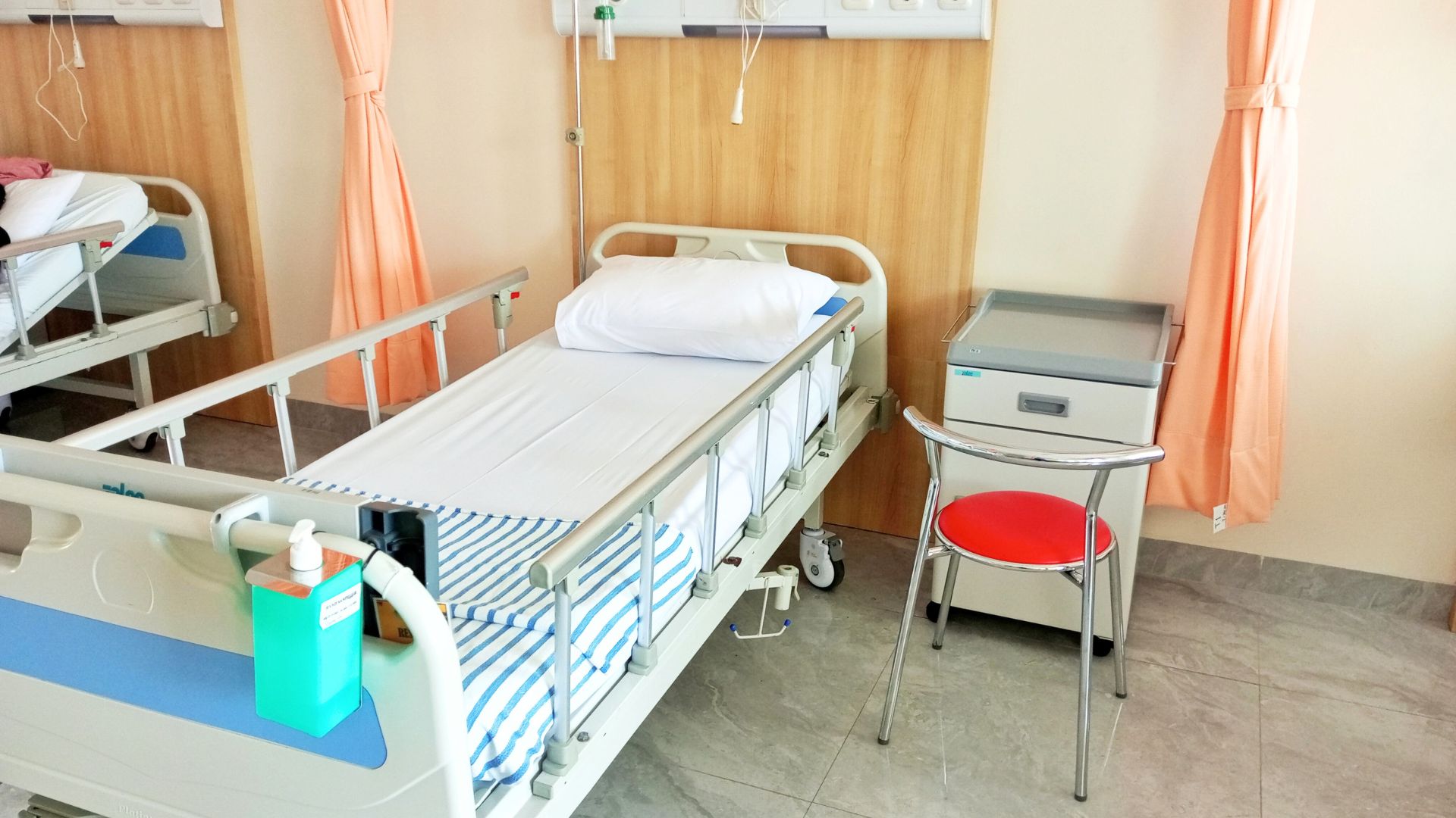 Tempat Tidur Kamar Rawat Inap Kelas 3