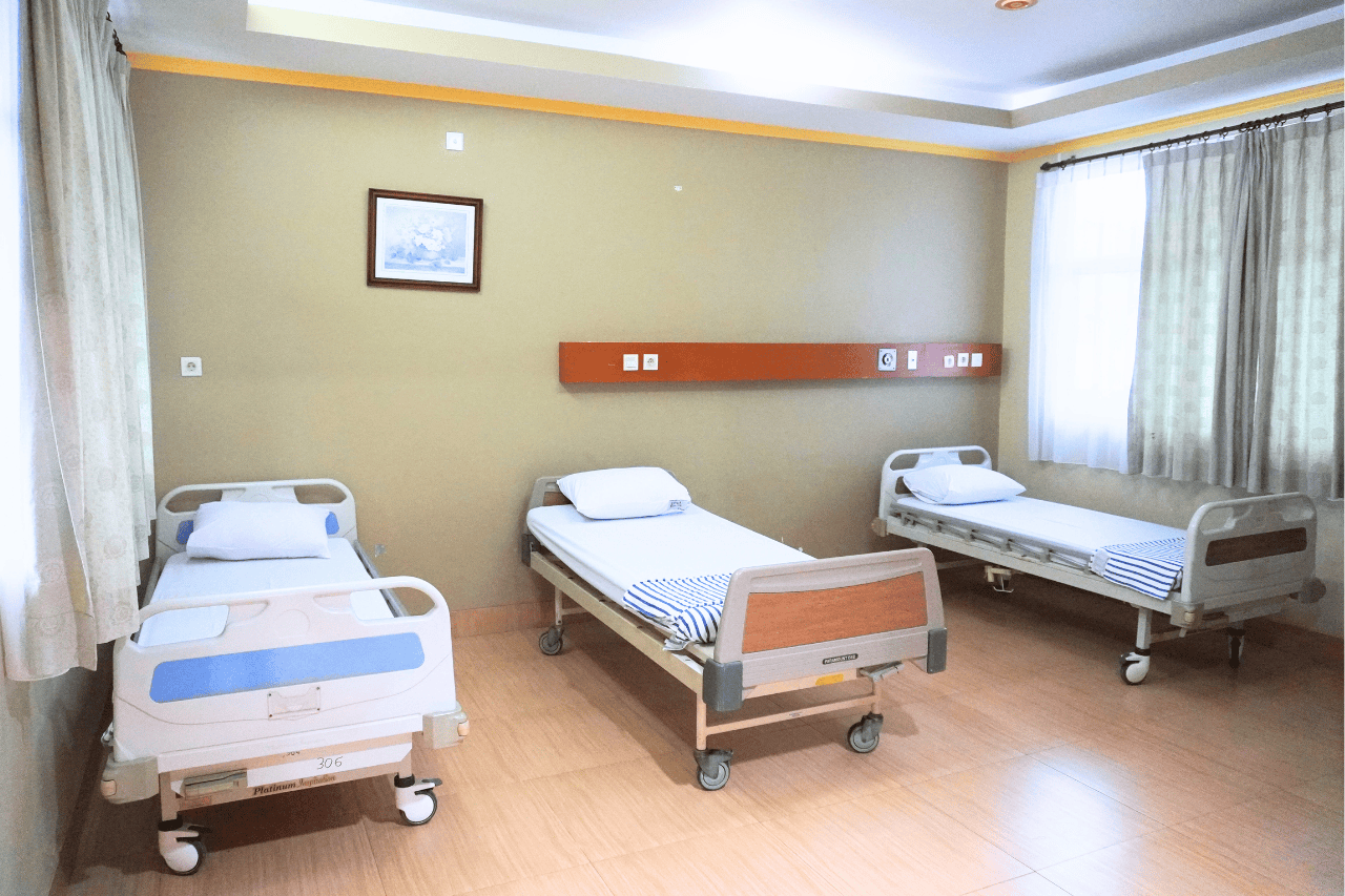 Kamar Penginapan 3 Tempat Tidur